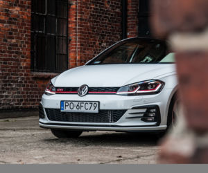 Volkswagen Golf 2.0 TSI GTI Performance 245 KM