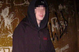 Skatował ukochaną gołymi pięściami i... drzwiami. W domu były MALUTKIE dzieci