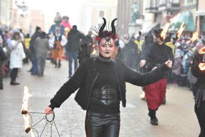 Orszak Trzech Króli 2026 w Toruniu. Zdjęcia z samego serca starówki