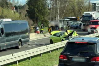 Zderzenie busa z osobówką na Zakopiance! Pięć osób rannych