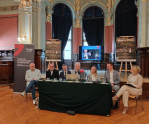 Lewitujący fortepian, rocznice i festiwal