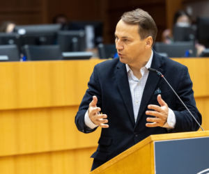 Sikorski grozi Kaczyńskiemu komornikiem