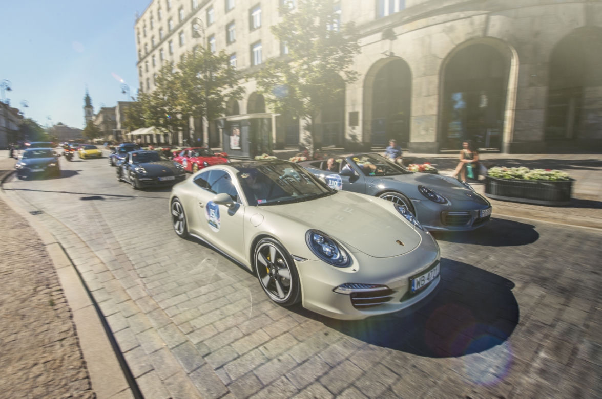 Porsche Parade 2016