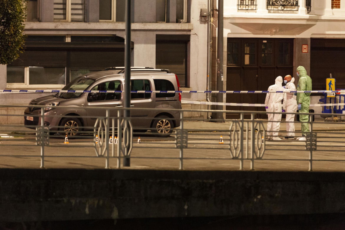 Mordował turystów w Belgii, krzycząc "Allah Akbar"! Nadal jest na wolności