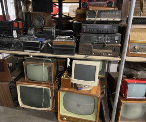 Magazyn kostiumów i rekwizytów w Łódzkim Centrum Filmowym