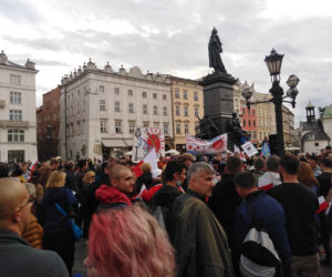 Protest antycovidowy w Krakowie