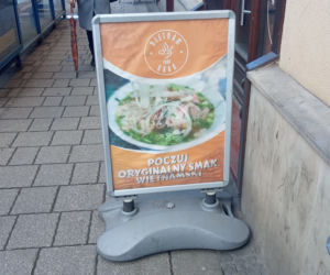 Jest pomysł na walkę ze szpetnymi szyldami. Pomysł przywędrował z Gdańska!