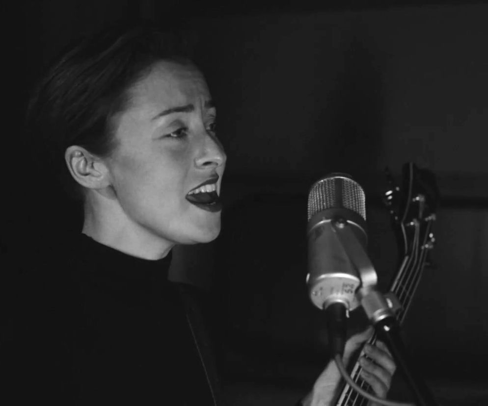 screen z teledysku Natalia Przybysz - Przez sen [Live session]