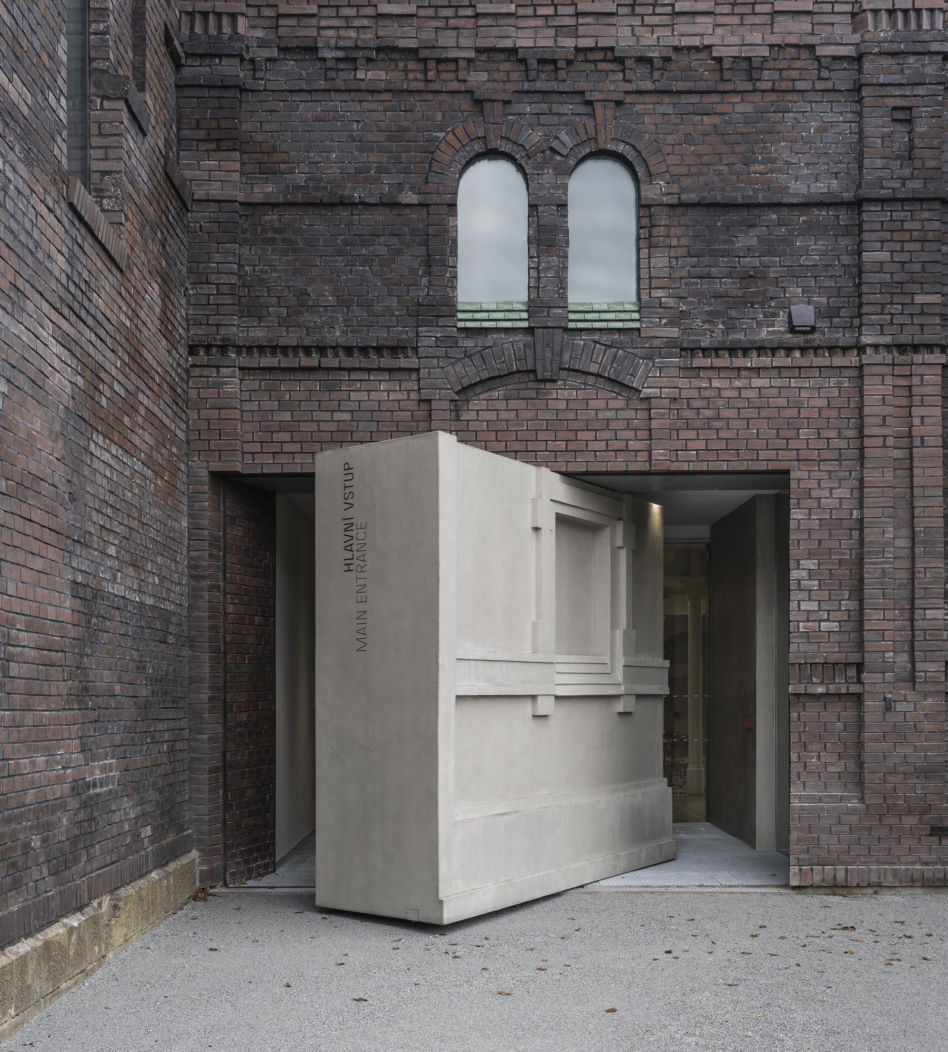 Plato contemporary Art Gallery