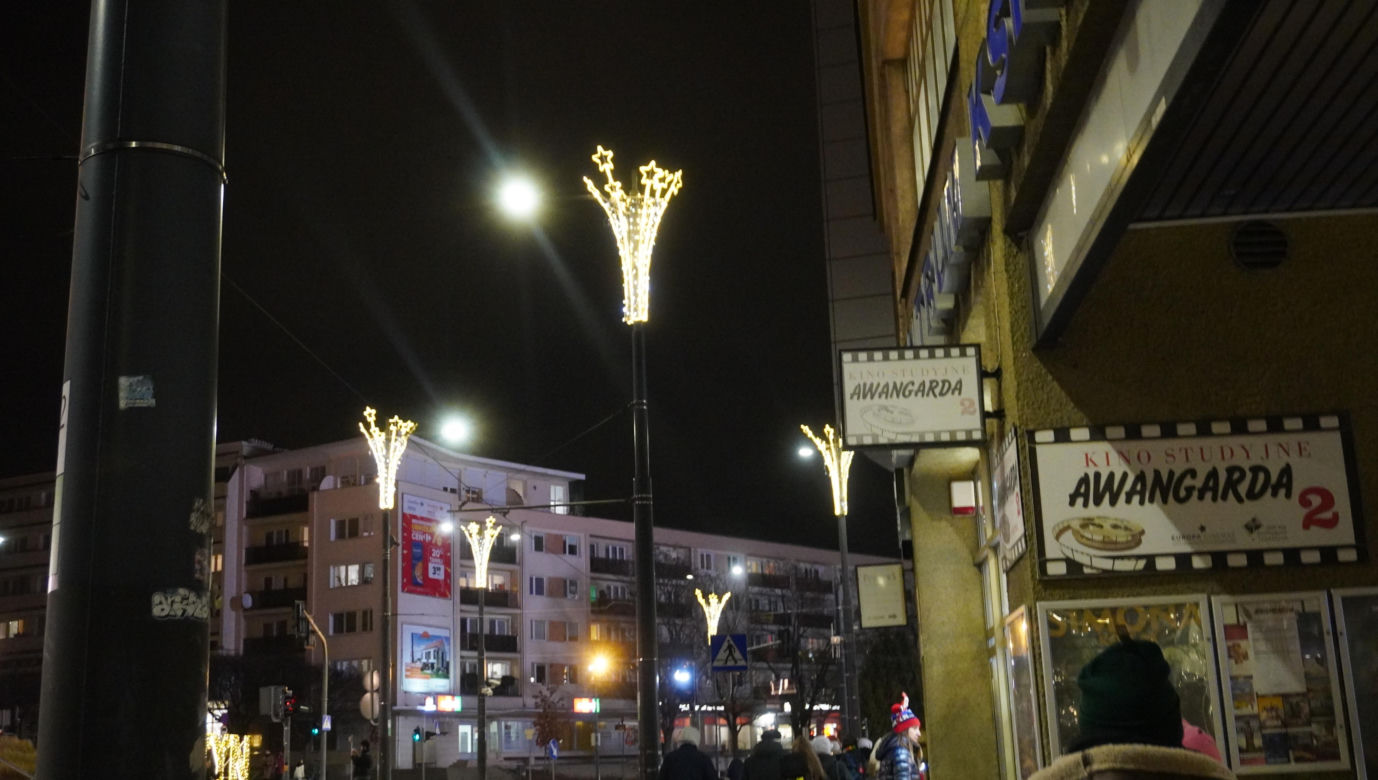 Olsztyn rozświetliły świąteczne iluminacje. Stare Miasto i centrum zachwycają!
