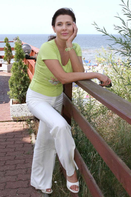 Tak prezentuje się 56-letnia Aldona Orman po trzech operacjach mózgu