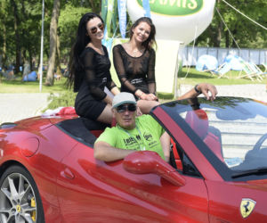 Karol Strasburger ćwiczy