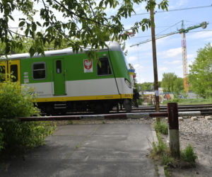 Kolejarze zabiorą mieszkańcom jedyne dojście do rezerwatu. Nie ma pieniędzy na tunel pod torami