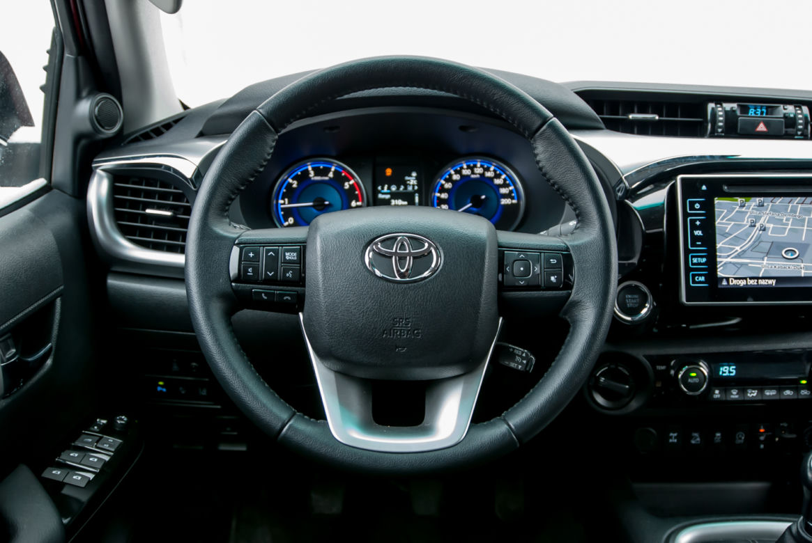 Toyota Hilux SR5 2.4 D-4D 