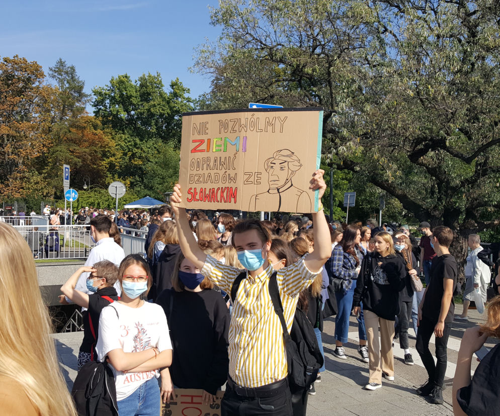 Ruszył Młodzieżowy Strajk Klimatyczny! Protesty w całej Polsce