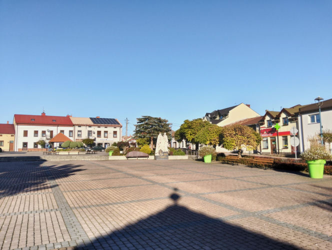 To najmniejsze miasto w Małopolsce. Niedawno było wsią, dzisiaj ma jeden z najpiękniejszych rynków w województwie