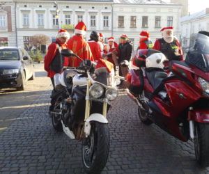 Czy św. Mikołaj jeździ na motocyklu? Tak i to nie jeden!