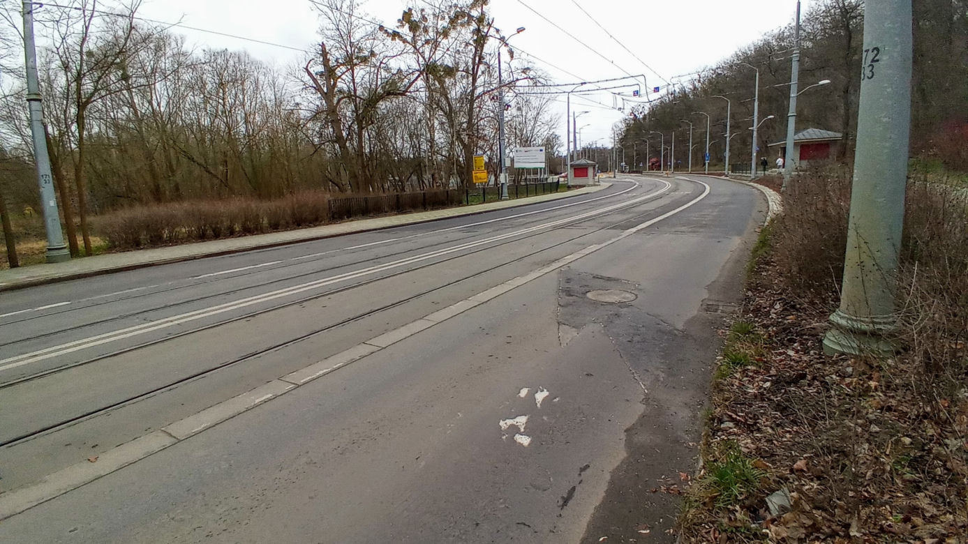 Nieaktualne oznakowanie zniknęło z ulicy Arkońskiej