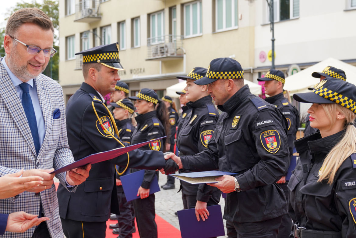 Białystok. Dzień Straży Miejskiej. Awanse funkcjonariuszy [30.08.22]