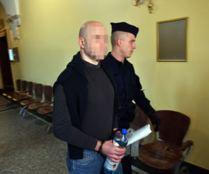 Chciał podpalić sąd w Szczecinie. Rozpoczął się proces Szymona S.