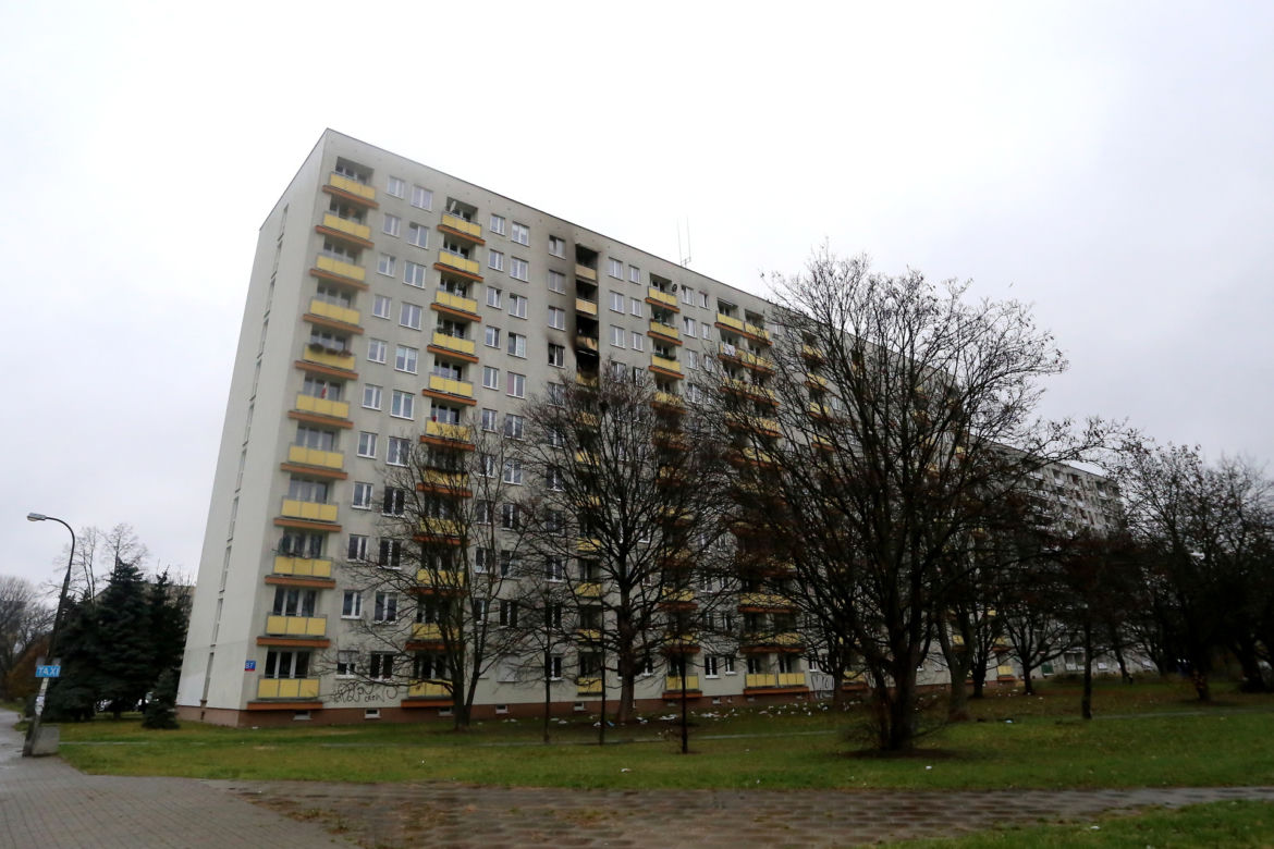 Pożar mieszkania na Targówku, w środku znaleźli zwęglone ludzkie zwłoki