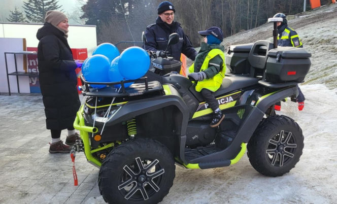 Policja na nartach pilnuje porządku w ośrodku PKL Jaworzyna Krynicka