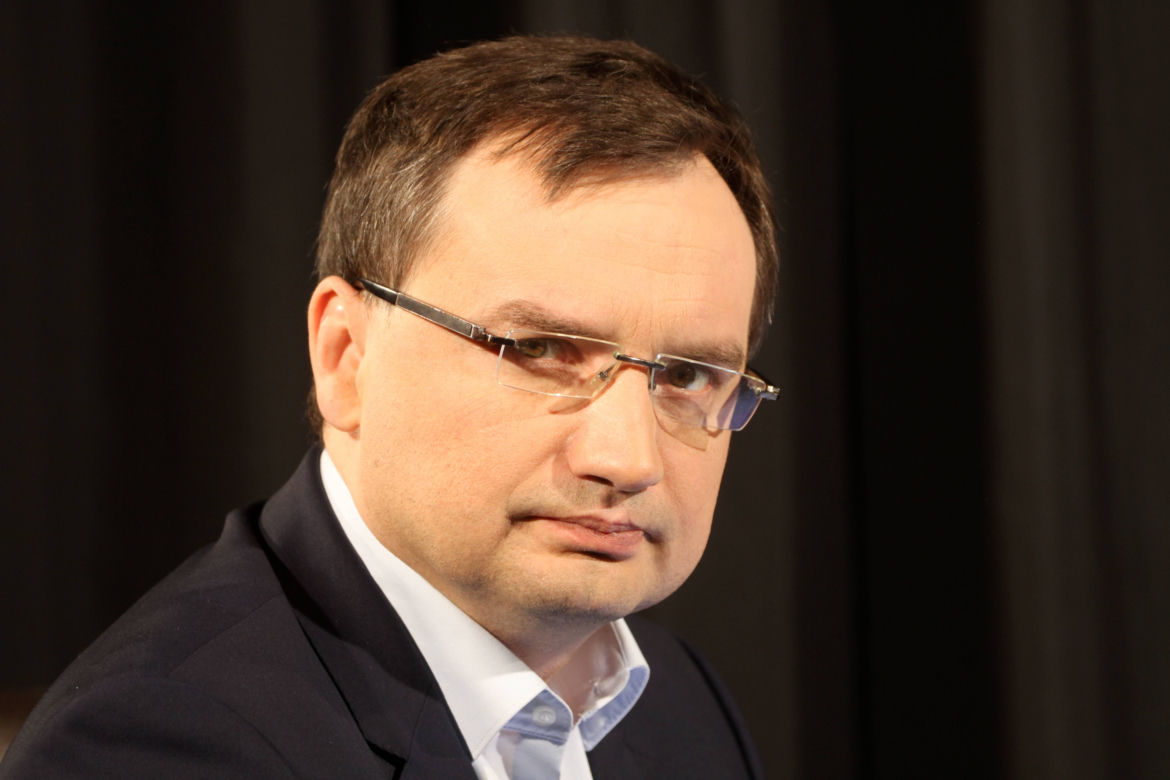 Ziobro uratuje matkę przed więzieniem