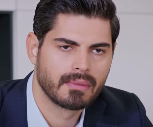 Namiętny pocałunek Hancer i Cihana. Zaskakujące zwroty akcji w nowych odcinkach Panny młodej