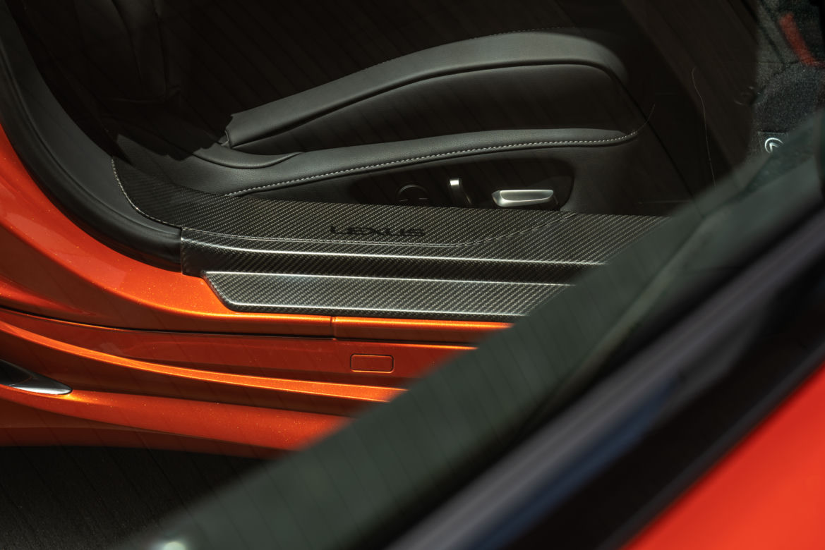 Lexus LC w kolorze Blazing Carnelian