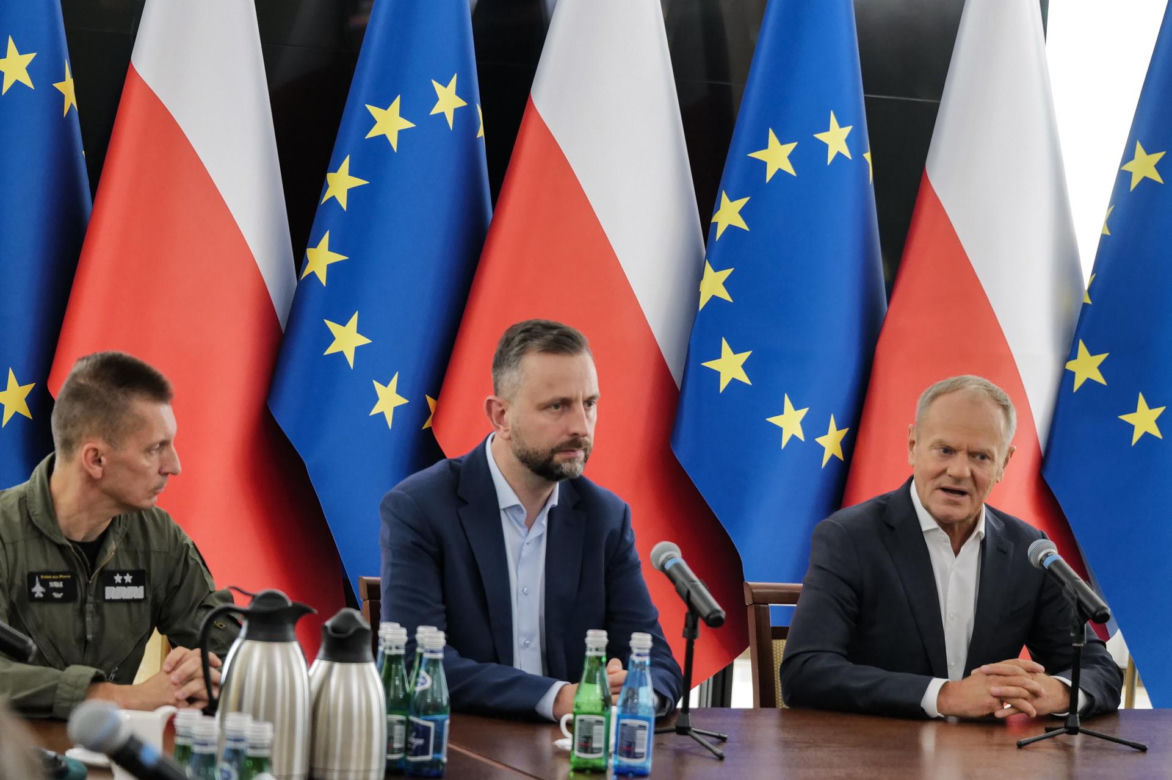 Donald Tusk na miejscu wybuchy na Lubelszczyźnie