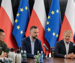 Donald Tusk na miejscu wybuchy na Lubelszczyźnie