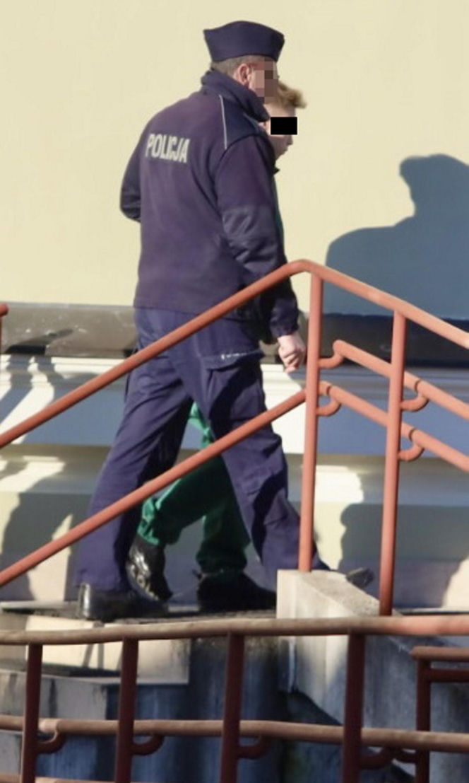 Bartosz G. przywieziony do Prokuratury Okręgowej w Płocku