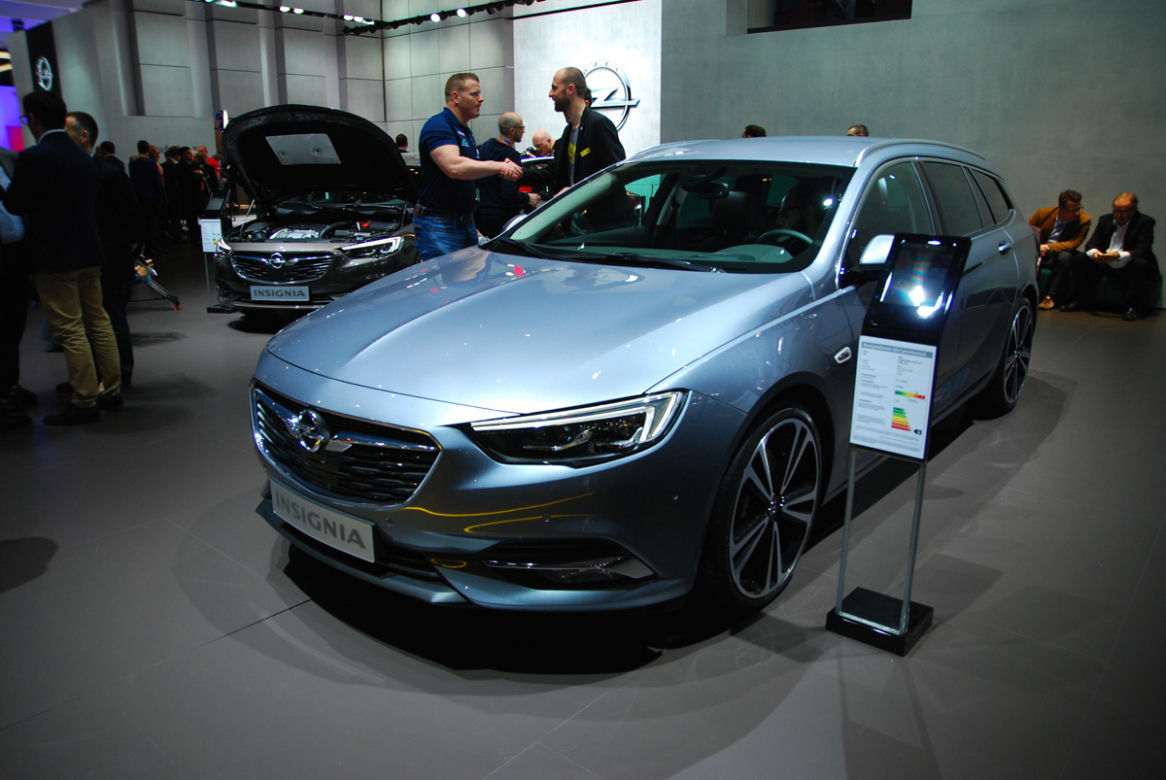 Genewa 2017 - stoisko Opel