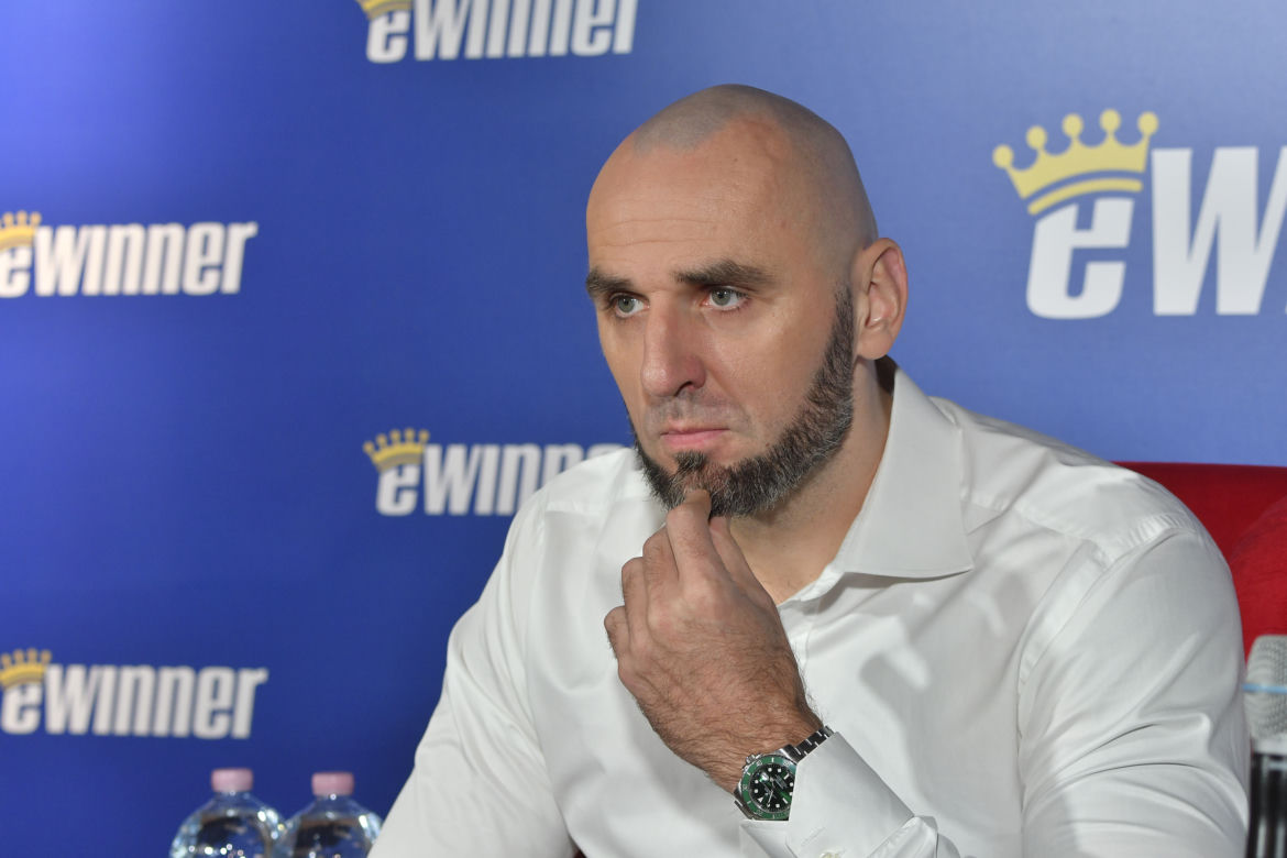 Gortat umniejsza Lewandowskiemu