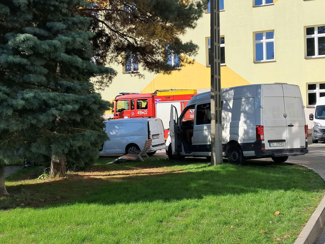 Alarm bombowy w starachowickich szkołach