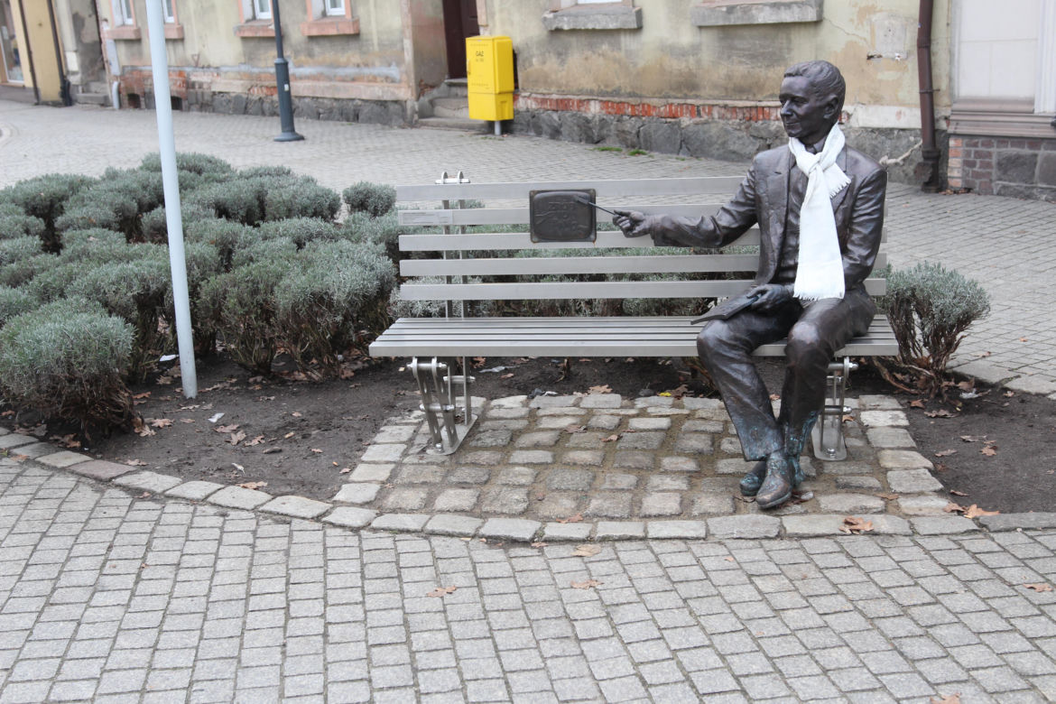 Ławeczka Adama Słodowego w Czarnkowie 