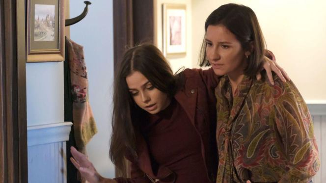 M jak miłość odc. 1894. Agnes (Amanda Mincewicz), Basia (Karina Woźniak)