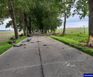 Tragiczny wypadek porsche w Olszewie. Auto spłonęło, dwaj biznesmeni nie żyją [ZDJĘCIA]