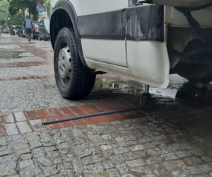 Dostawczak rozjechał kobietę w Śródmieściu