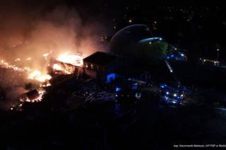 Gigantyczny pożar fabryki drutu w Gliwicach. Strażacy rozpoczęli dogaszanie pogorzeliska