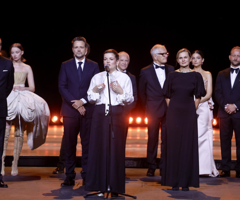 Gwiazdy i politycy na premierze filmu Lalka. Barbara Nowacka i Marta Cienkowska w klasycznej elegancji