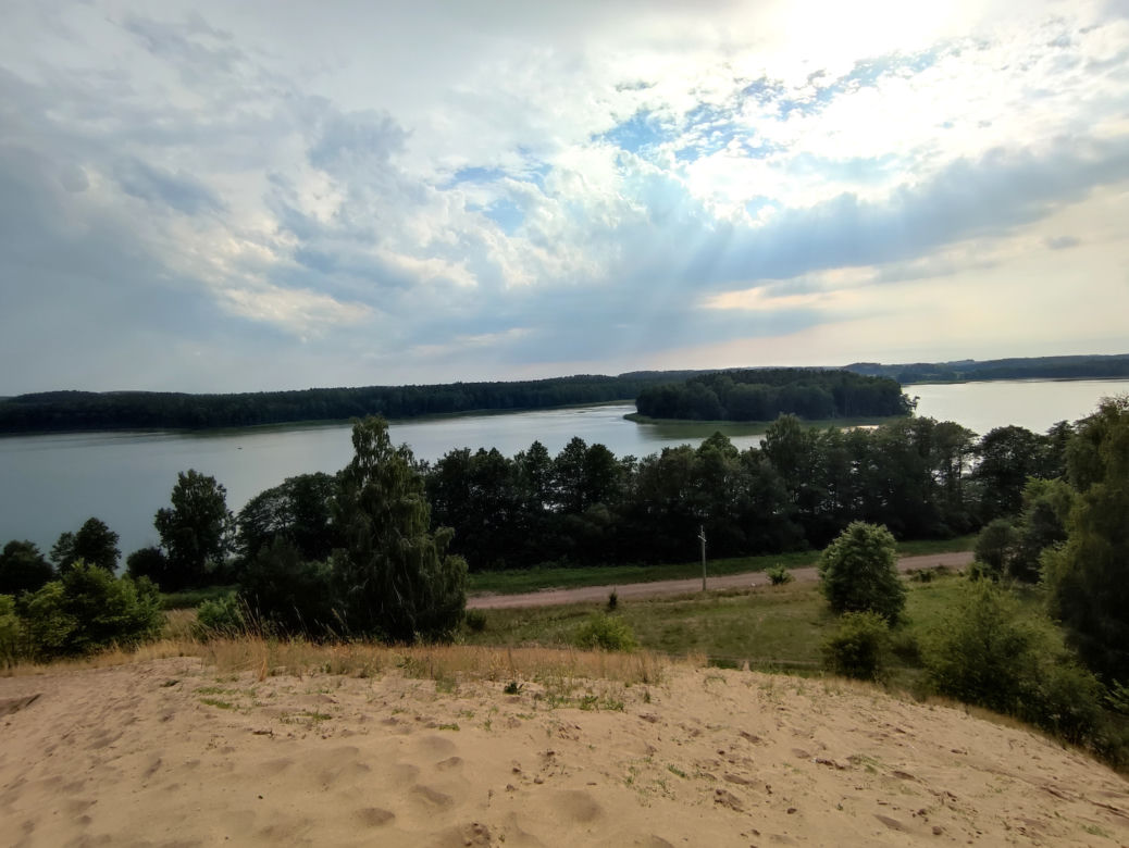 Stare Juchy jak Abu Zabi? Piaskowa góra na Mazurach przypomina egzotyczną pustynię [ZDJĘCIA]