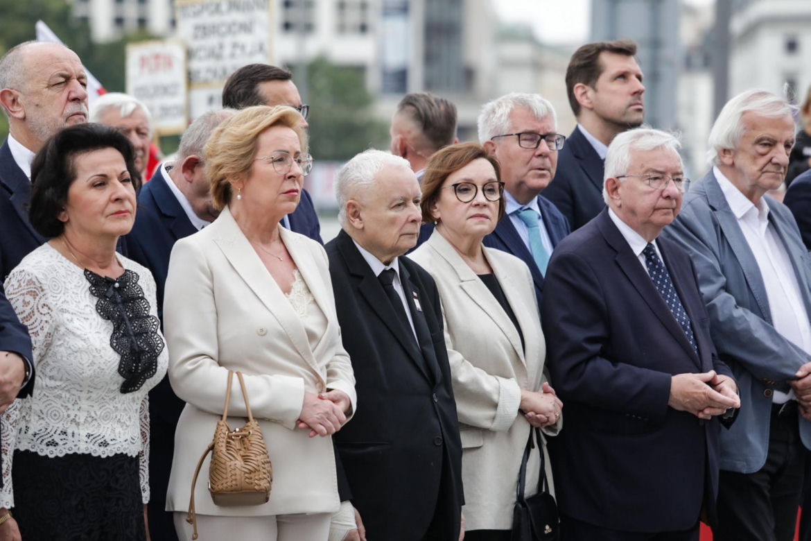 Miesięcznica smoleńska 2025. Kaczyński nie przebiera w słowa, mówi o zbrodni