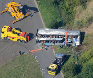 Wypadek polskiego autokaru w Niemczech obok Drezna. NIE ŻYJE 9 osób, około 40 rannych