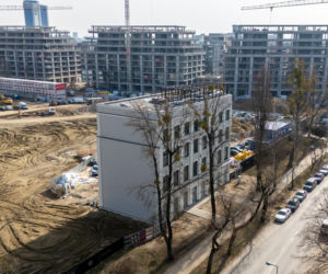 Zburzyli fabrykę, by zbudować luksus. Powstaje NOHO ONE w Warszawie