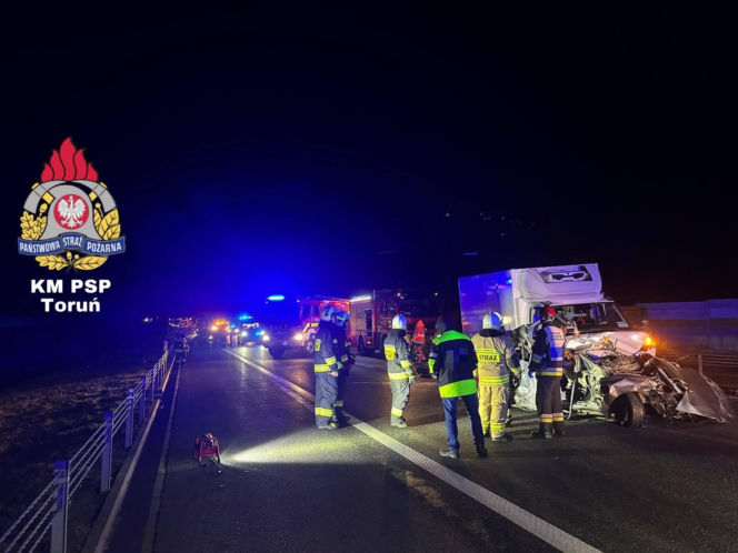 Tragiczny wypadek na autostradzie A1 pod Toruniem. Jedna osoba nie żyje!