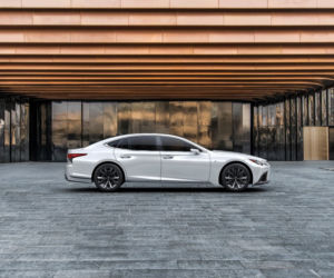 (2021) Lexus LS po liftingu