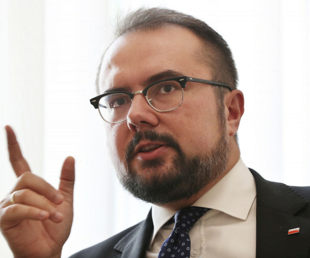 Paweł Jabłoński: Jeśli chcemy odciąć Putina od pieniędzy, to embargo to musi obejmować całą UE - wskazał.