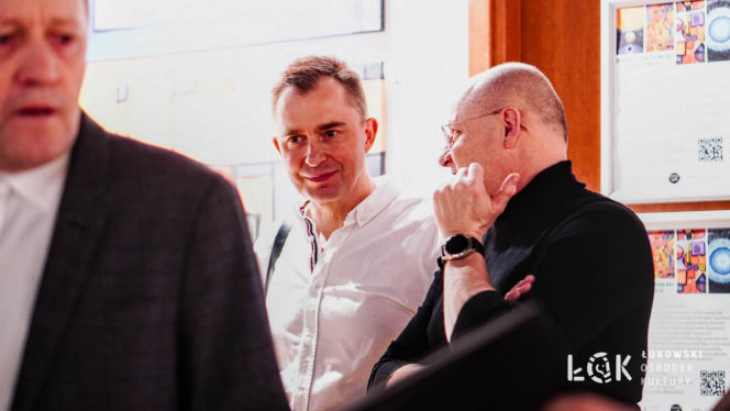 Wystawa w ŁOK "Okna na światy" Dariusza Skiermunta