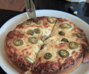 Książulo i pizza z Żabki